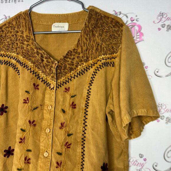 Tradition plus shirt button up western vintage embroidery floral tan belted luxe - Picture 6 of 10